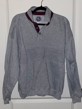 Men's Gray Pullover Sweatshirt with Maroon Trim